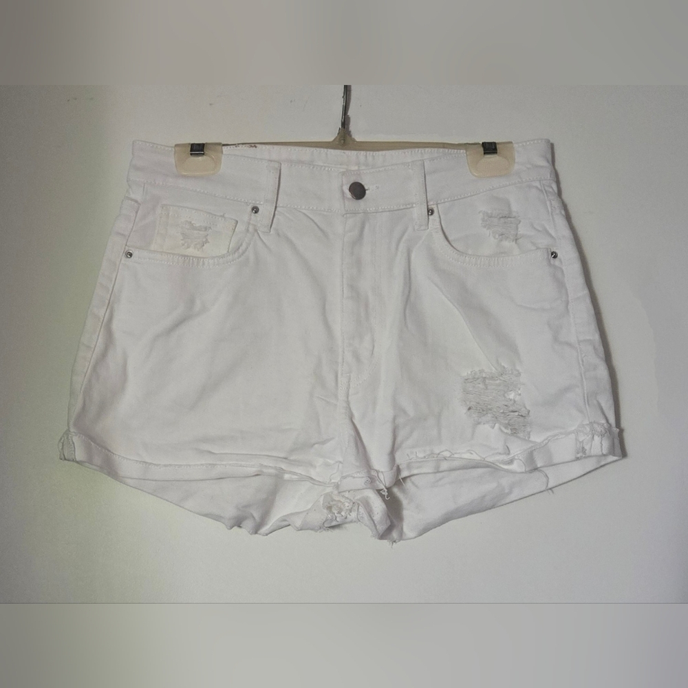 H&M Distressed Raw Hem Mid-Rise, Jean Shorts; Size 8; White w/Silver Hardware